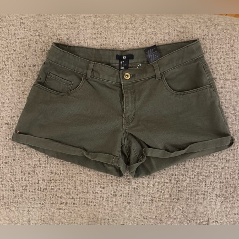 H&M Women's Dark Khaki Short Shorts
